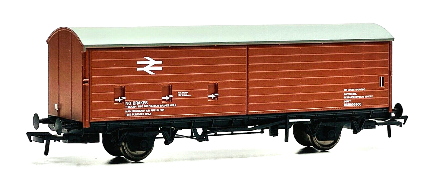 BACHMANN 00 GAUGE - 38-125Y - COV-AB TRIBOMETER TRAIN VAN BR BAUXITE (INVICTA)