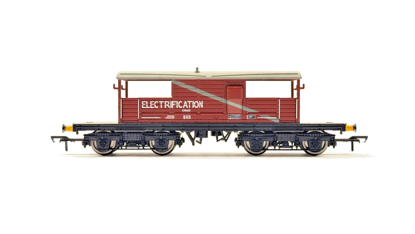 BACHMANN 00 GAUGE - 33-825Y - 25 TON QUEEN MARY BRAKE VAN ELECTRIFICATION KERNOW