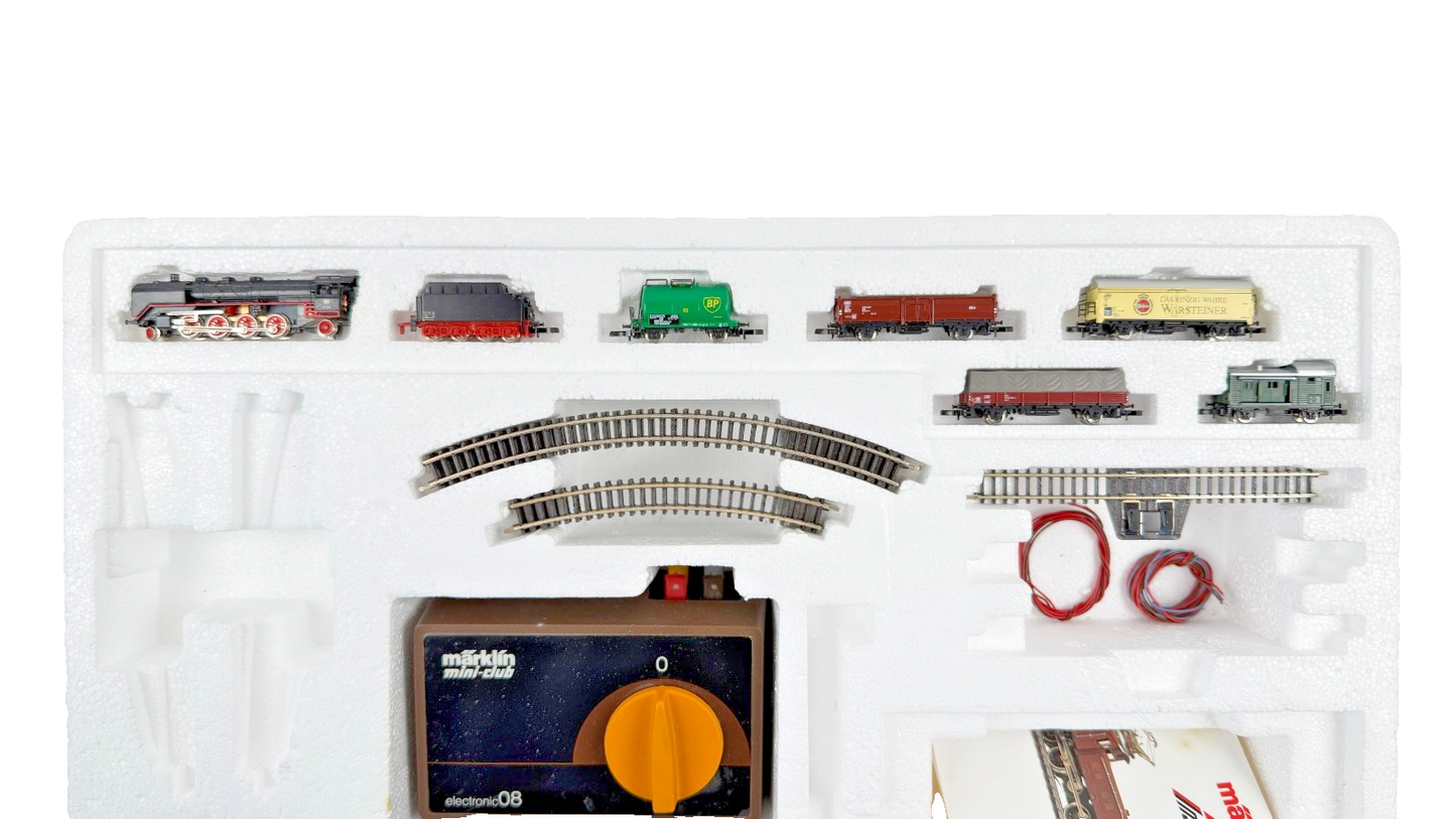 MARKLIN Z GAUGE 81780 - GOODS TRAIN SET LOCO & FREIGHT STARTER SET INCOMPLETE