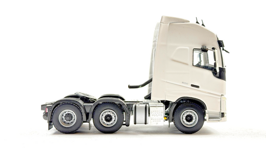 WSI 1/50 SCALE - 03-1137 - VOLVO FH4 GLOB XL 6X2 PLAIN WHITE TRACTOR CAB BOXED