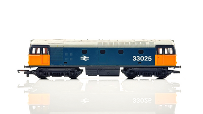 LIMA 00 GAUGE - CLASS 33 DIESEL 33025 LARGE LOGO BLUE YELLOW - BOXED