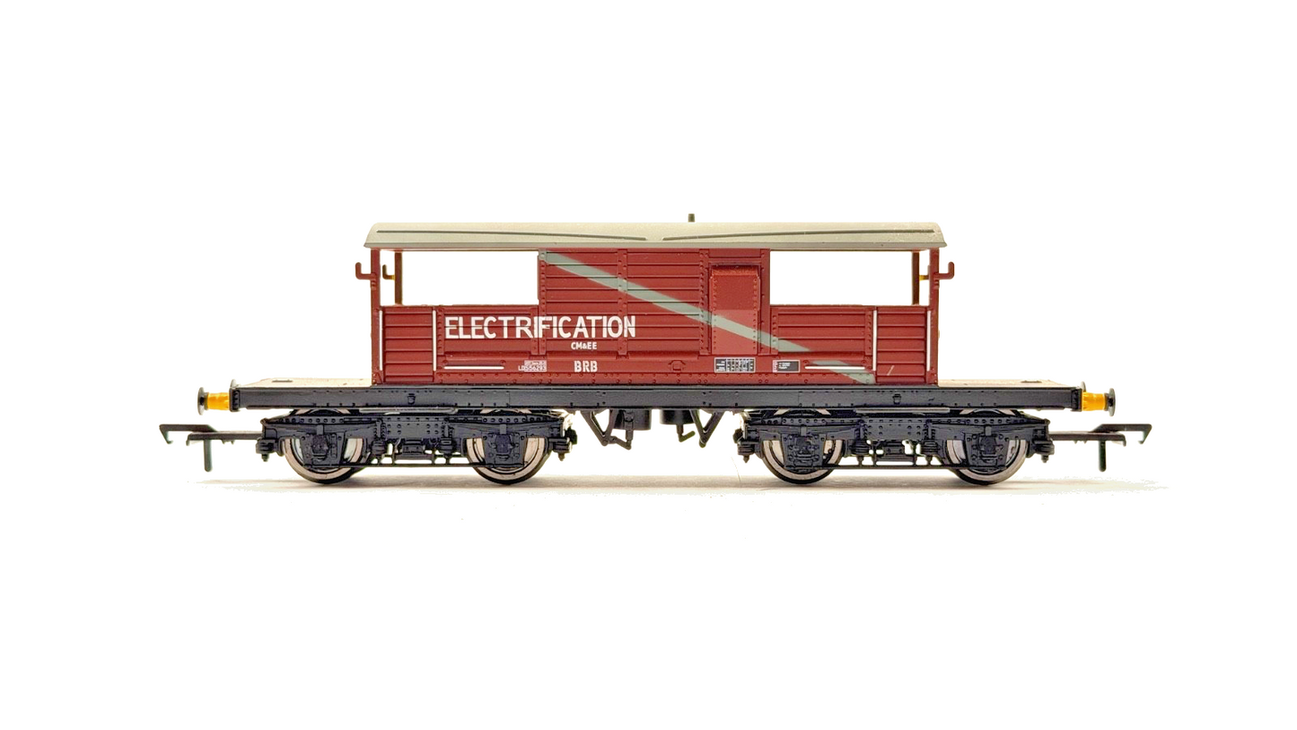 BACHMANN 00 GAUGE - 33-825Y - 25 TON QUEEN MARY BRAKE VAN ELECTRIFICATION KERNOW