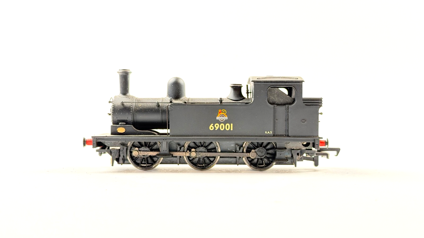 MAINLINE 00 GAUGE - BR BLACK 0-6-0T J72 CLASS LOCOMOTIVE 69001 BOXED