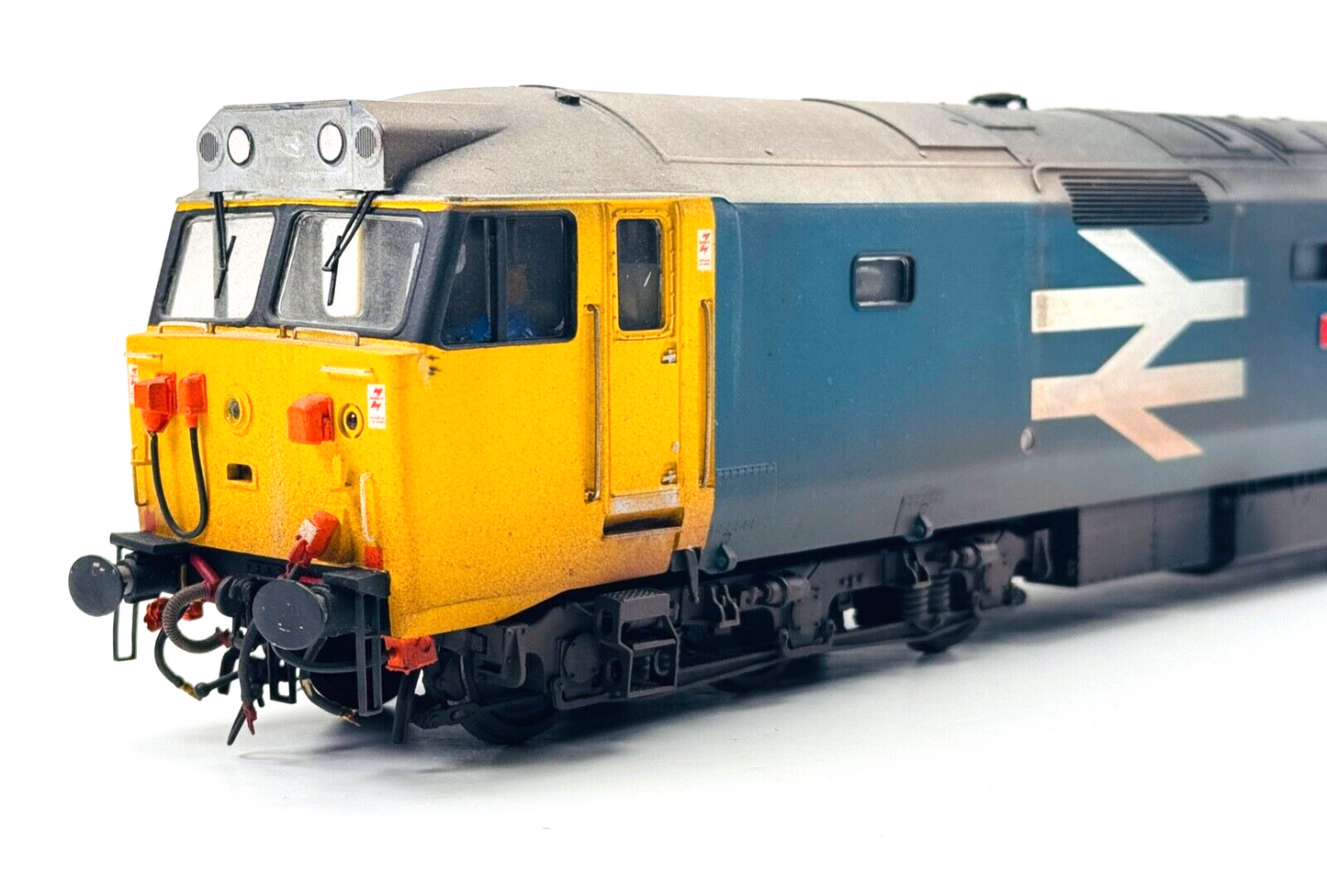 JUST LIKE THE REAL THING O GAUGE - CLASS 50 LARGE LOGO ARK ROYAL 50035 DCC SOUND
