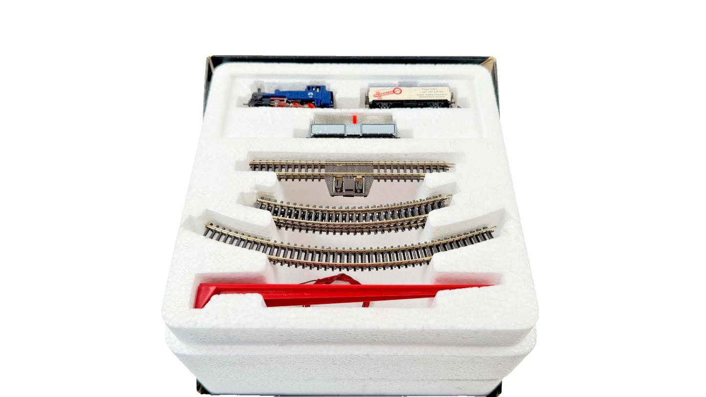 MARKLIN Z GAUGE 81561 - 140 YEAR ANNIVERSARY TANK LOCO STARTER SET INCOMPLETE