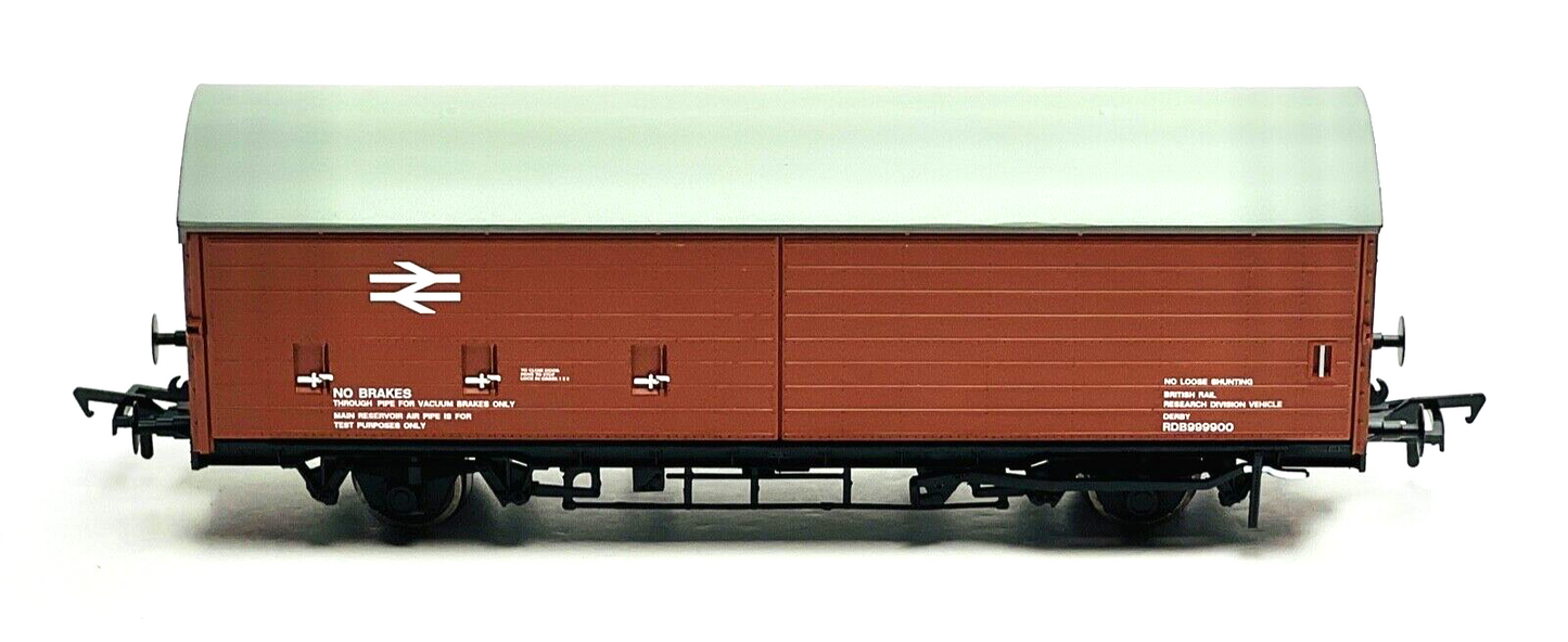 BACHMANN 00 GAUGE - 38-125Y - COV-AB TRIBOMETER TRAIN VAN BR BAUXITE (INVICTA)