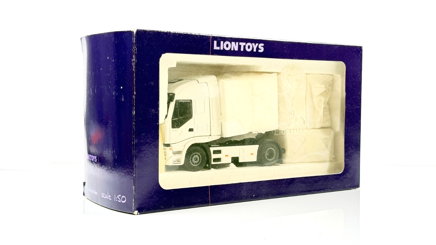 LION TOYS 1/50 SCALE - IVECO STRALIS 4X2 WHITE CAB UNIT BOXED