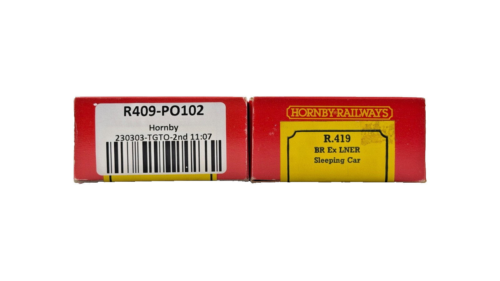 HORNBY 00 GAUGE - R409/R419 - PAIR OF BR EX LNER CRIMSON CREAM PASSENGER COACHES