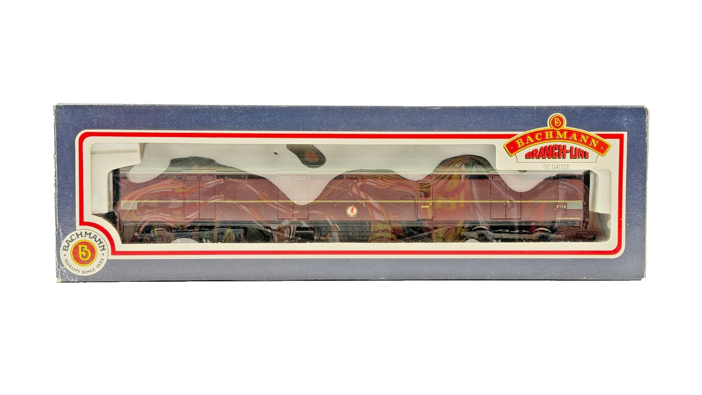 BACHMANN 00 GAUGE - 34-650/34-654 - RAKE OF 2 63FT THOMPSON BG BRAKE COACHES