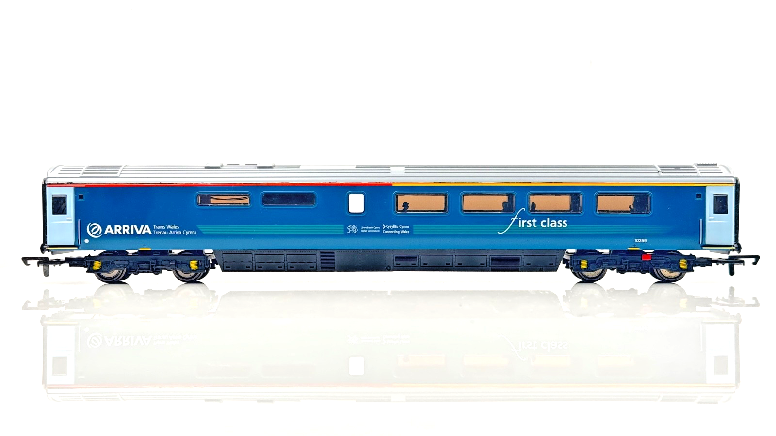 HORNBY 00 GAUGE - R4636 - ARRIVA TRAINS WALES ATW MK3 BUFFET CAR 10259 IMPERFECT