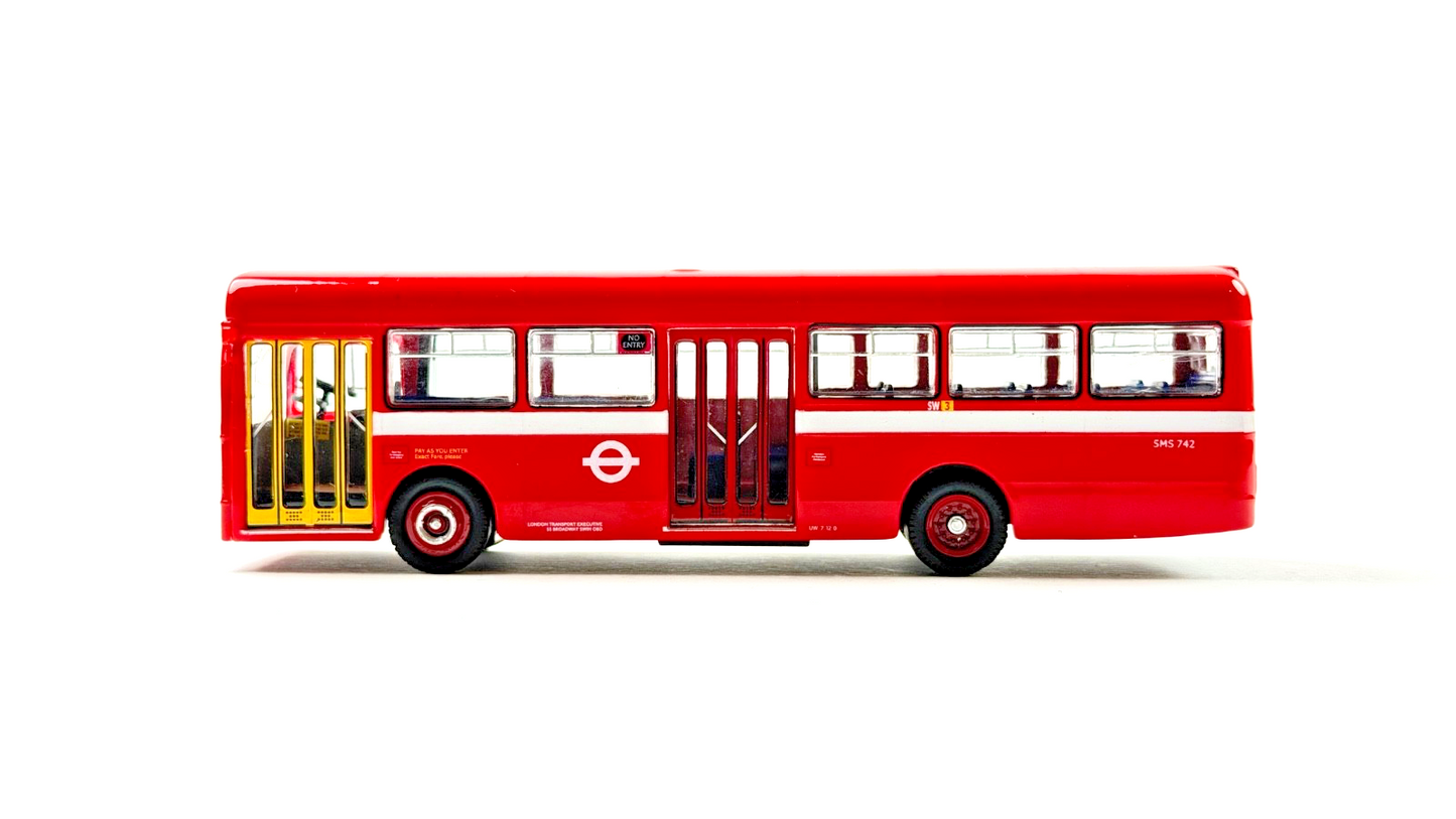 BRITBUS AS2W-14 - 1/76 SCALE - AEC SHORT SWIFT SINGLE DECK LONDON TRANSPORT BUS