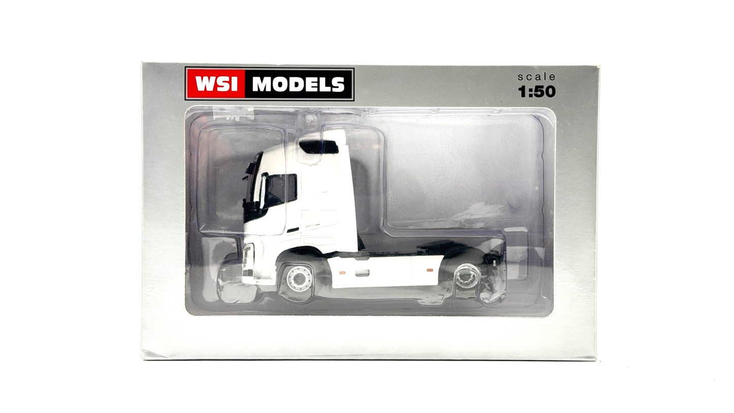 WSI 1/50 SCALE - 03-1136 - VOLVO FH4 GLOB. 4X2 PLAIN WHITE TRACTOR CAB BOXED
