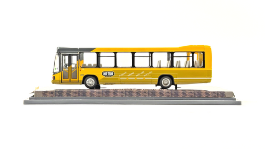 CORGI OOC 1/76 SCALE - OM42901 - OPTARE DELTA BLACKPOOL TRANSPORT METRO BOXED