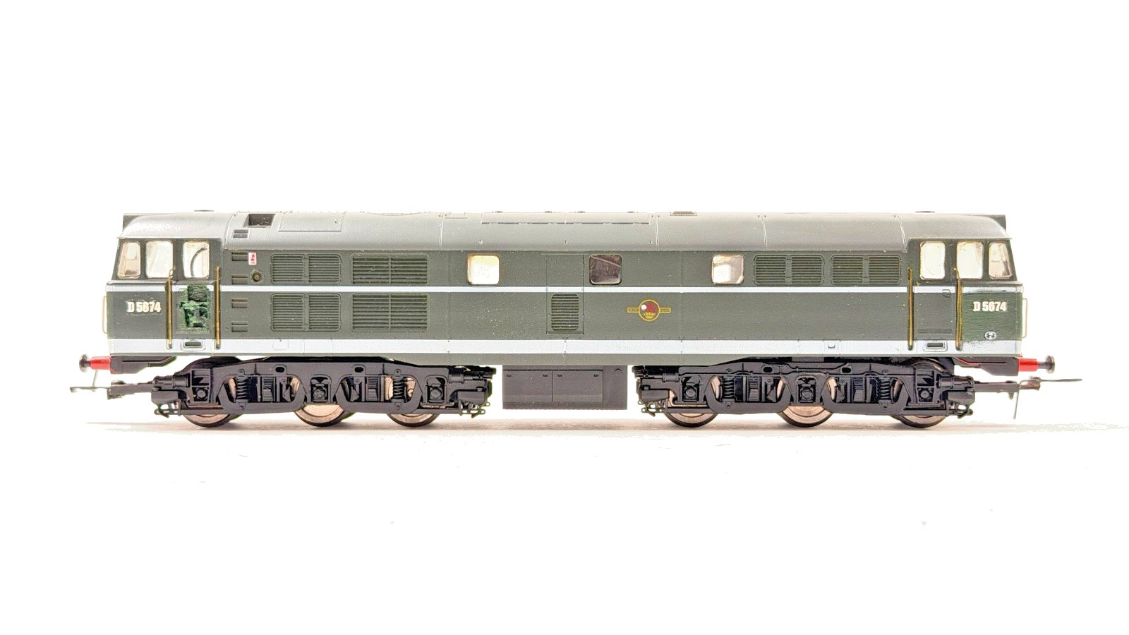 LIMA 00 GAUGE - L204908 - CLASS 31 DIESEL AIA-AIA BR GREEN D5674 - IMPERFECT