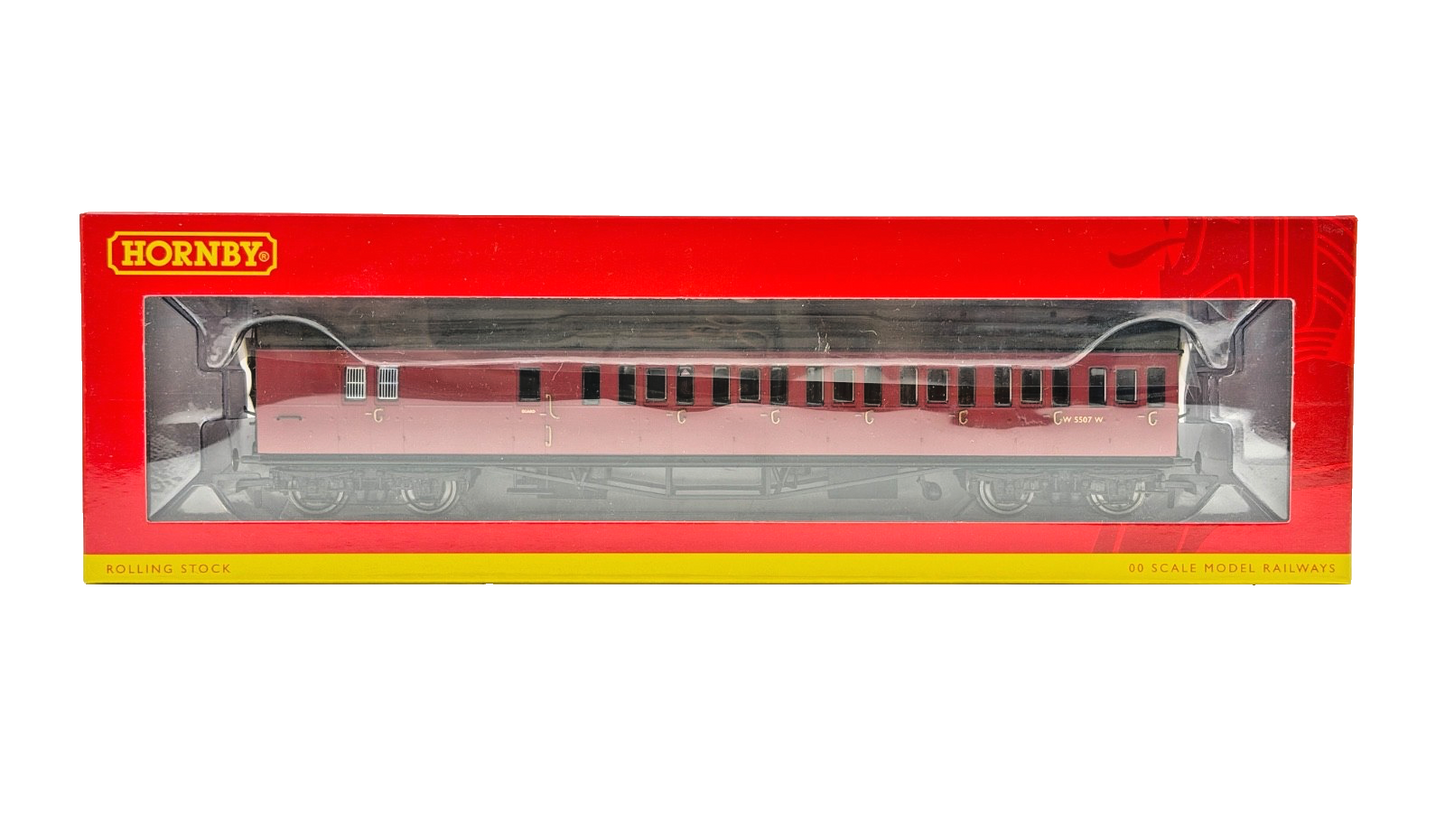 HORNBY 00 GAUGE - R4878/R4879/R4880/R4881A - 4 X BR COLLETT SUBURBAN COACHES NEW