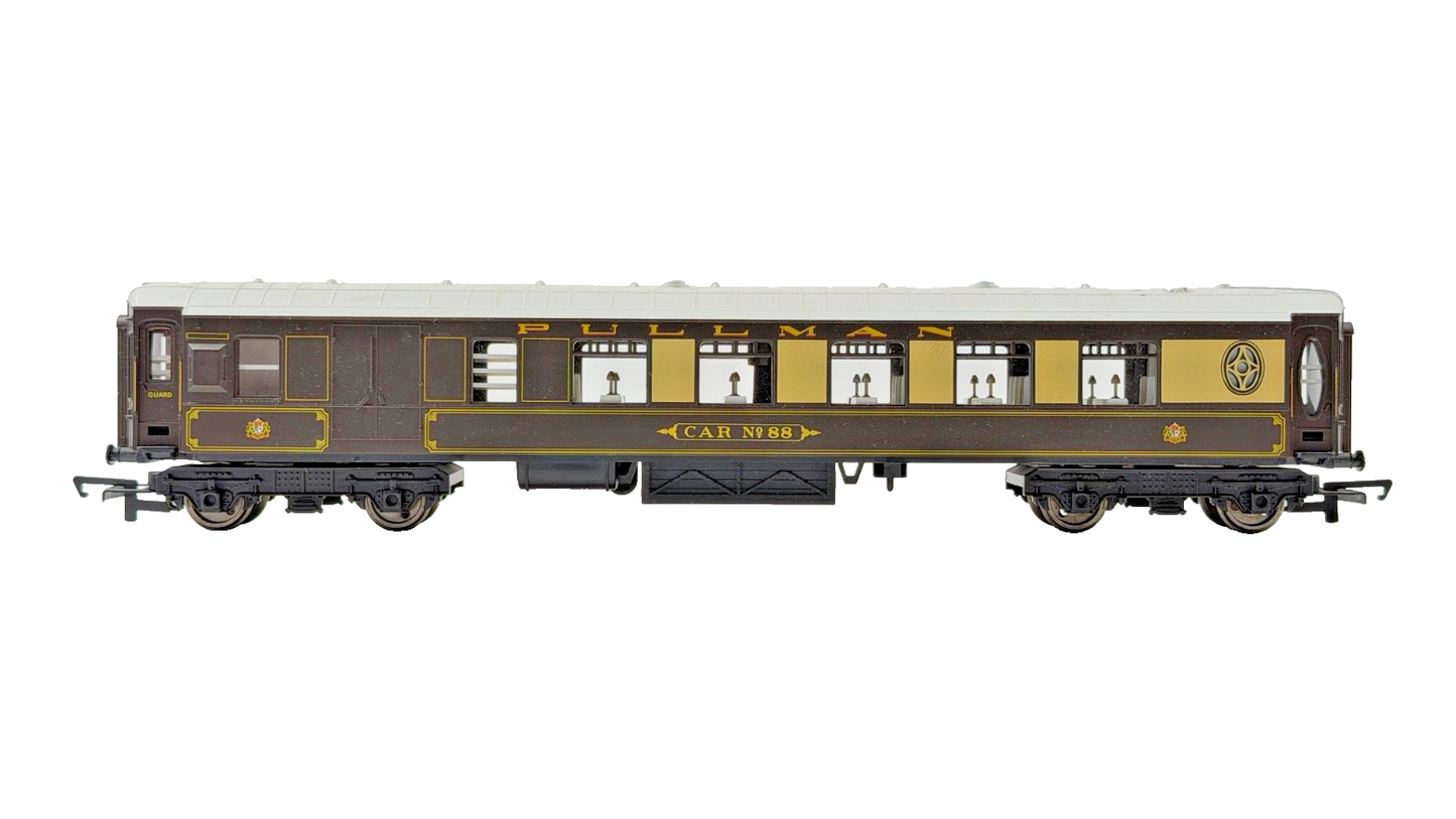 HORNBY 00 GAUGE - R1162 - RAKE OF 3 VSOE PULLMAN PASSENGER COACHES - UNBOXED