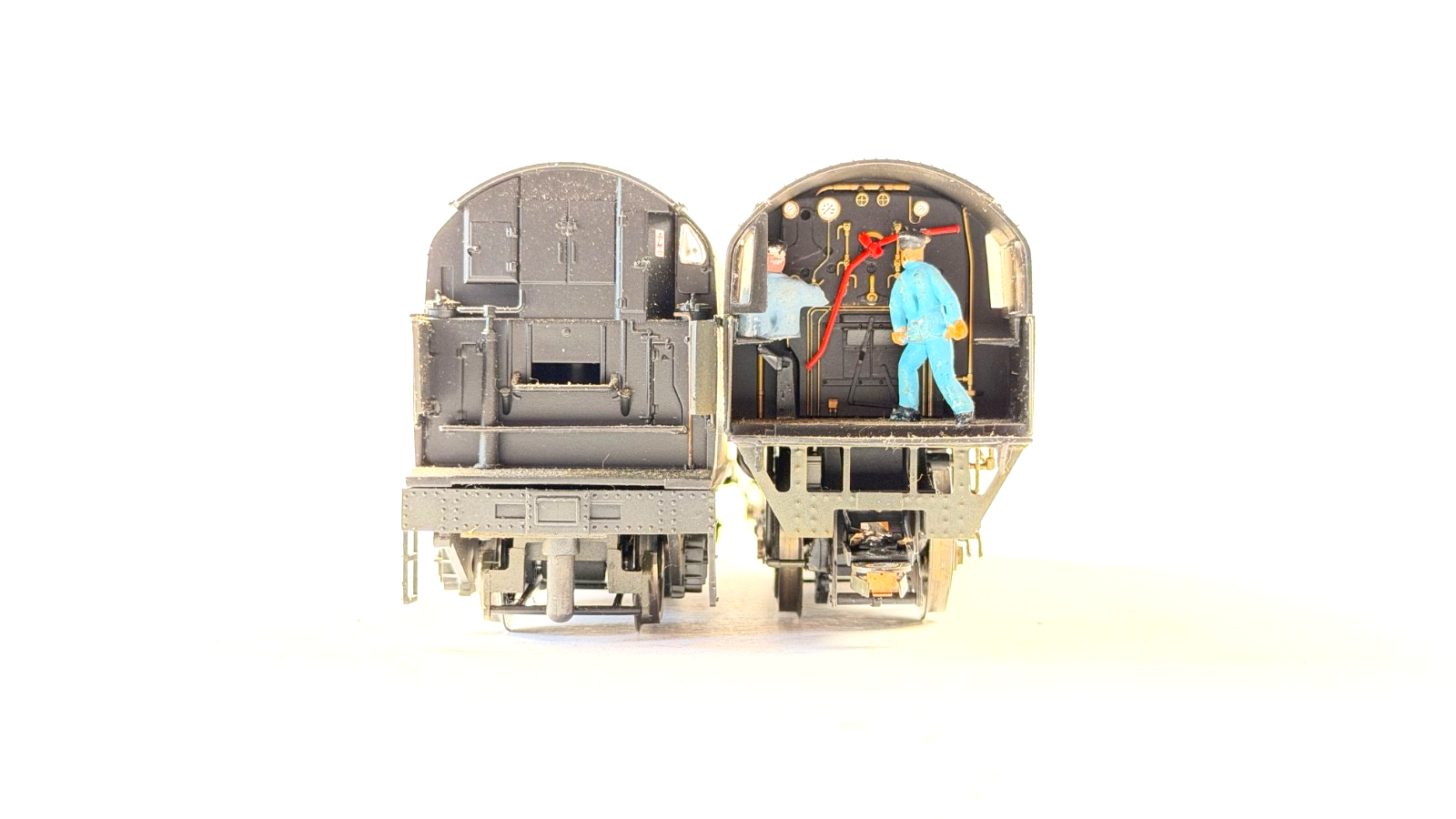 HORNBY 00 GAUGE - R2344 - BR BLACK 0-6-0 CLASS Q1 LOCOMOTIVE 33009 WEATHERED