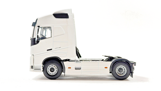 WSI 1/50 SCALE - 03-1136 - VOLVO FH4 GLOB. 4X2 PLAIN WHITE TRACTOR CAB BOXED