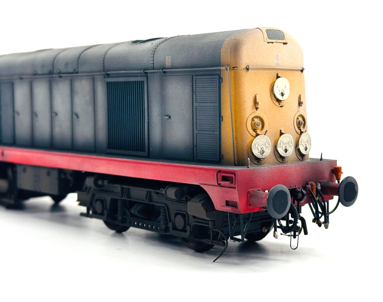 HELJAN O GAUGE - CLASS 20 DIESEL 20055 BR BLUE RED SOLEBAR (PRO WEATHERED) BOXED