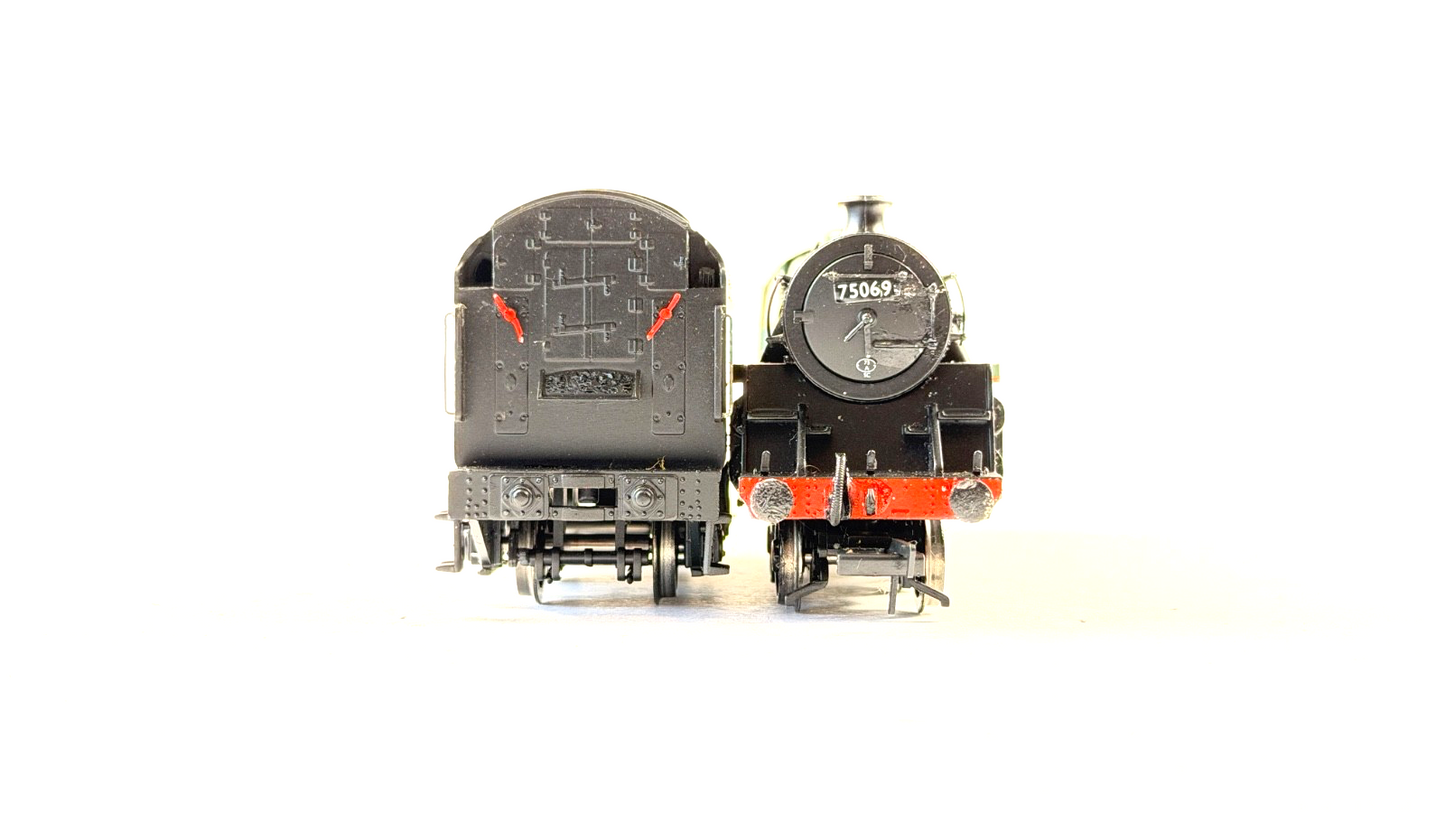 BACHMANN 00 GAUGE - 31-116 - STANDARD CLASS 4MT 75069 BR1B TENDER BR LINED GREEN