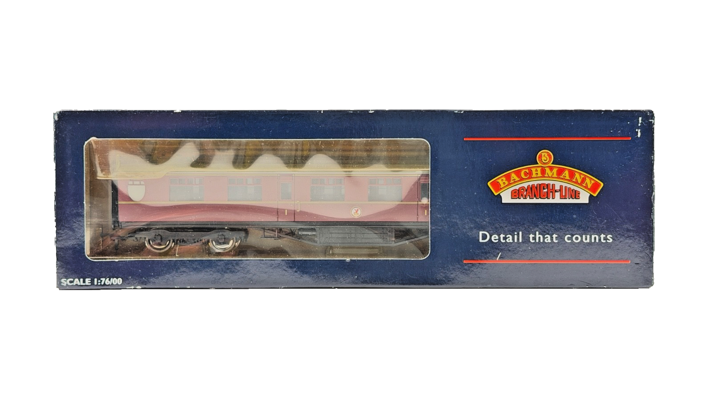 BACHMANN 00 GAUGE - 34-478 - 63FT THOMPSON 1ST CORRIDOR MAROON BR COACH BOXED