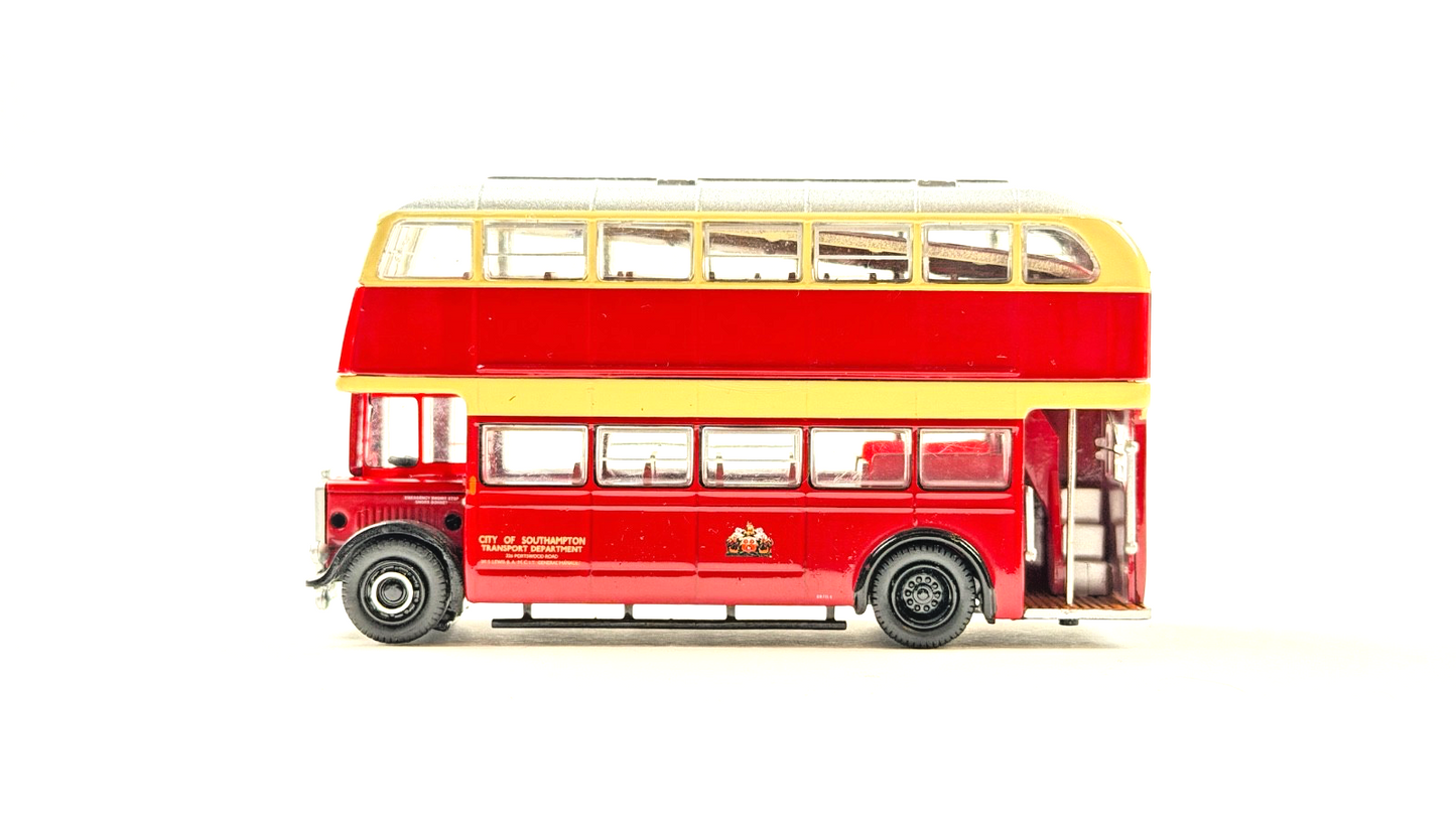 BRITBUS GL-01 - 1/76 SCALE - GUY ARAB III PRV BODIED CITY OF SOUTHAMPTON BOXED