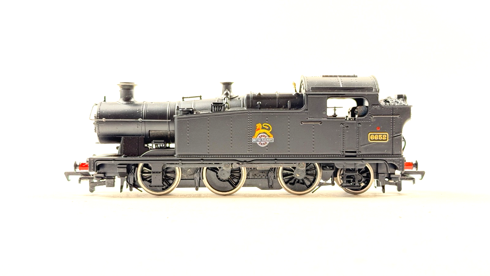 MAINLINE 00 GAUGE - NO.37039 - CLASS 6600 0-6-2T LOCOMOTIVE BR BLACK 6652 BOXED