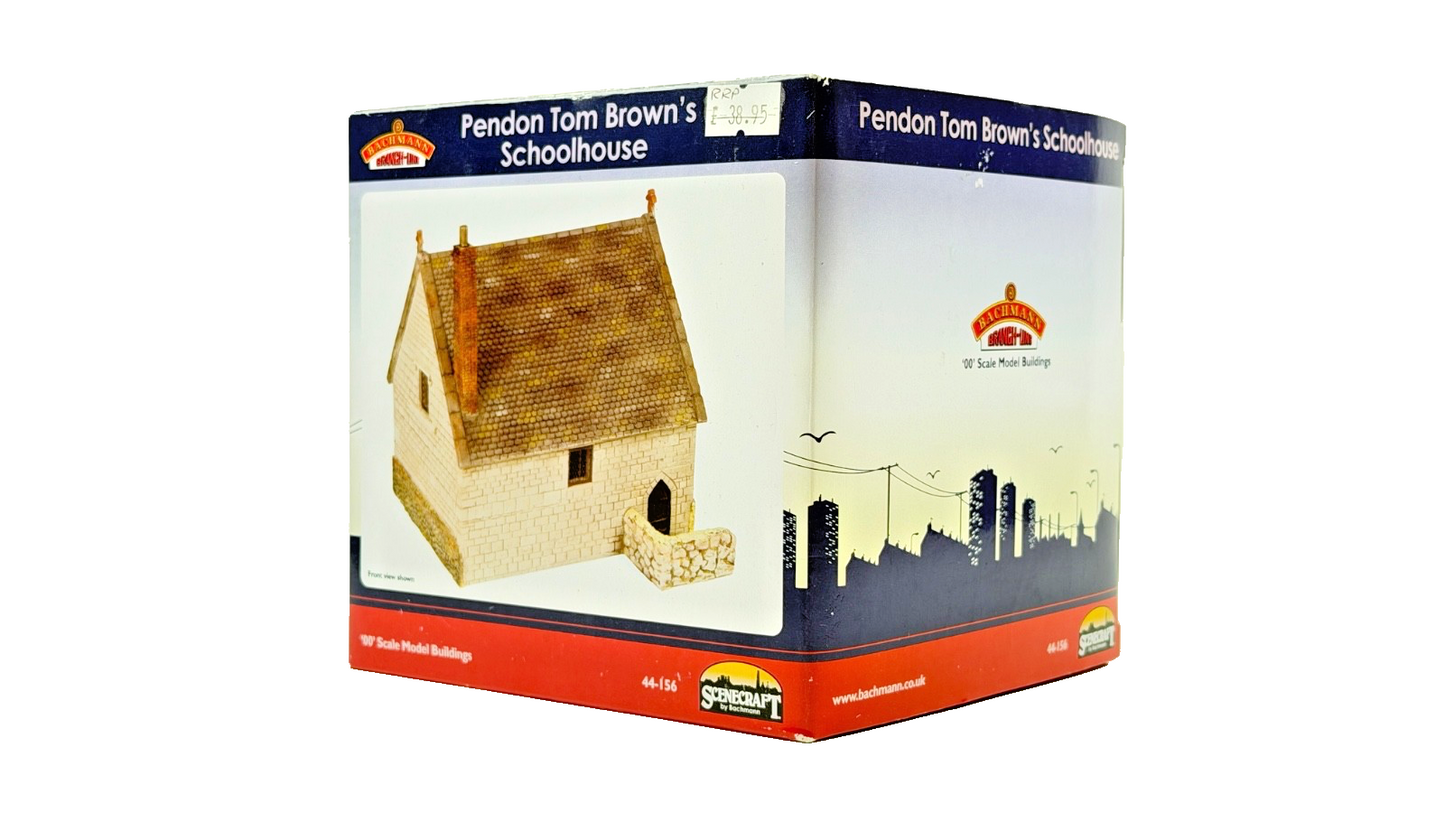 BACHMANN 00 GAUGE SCENECRAFT - 44-156 - PENDON TOM BROWN'S SCHOOLHOUSE - BOXED