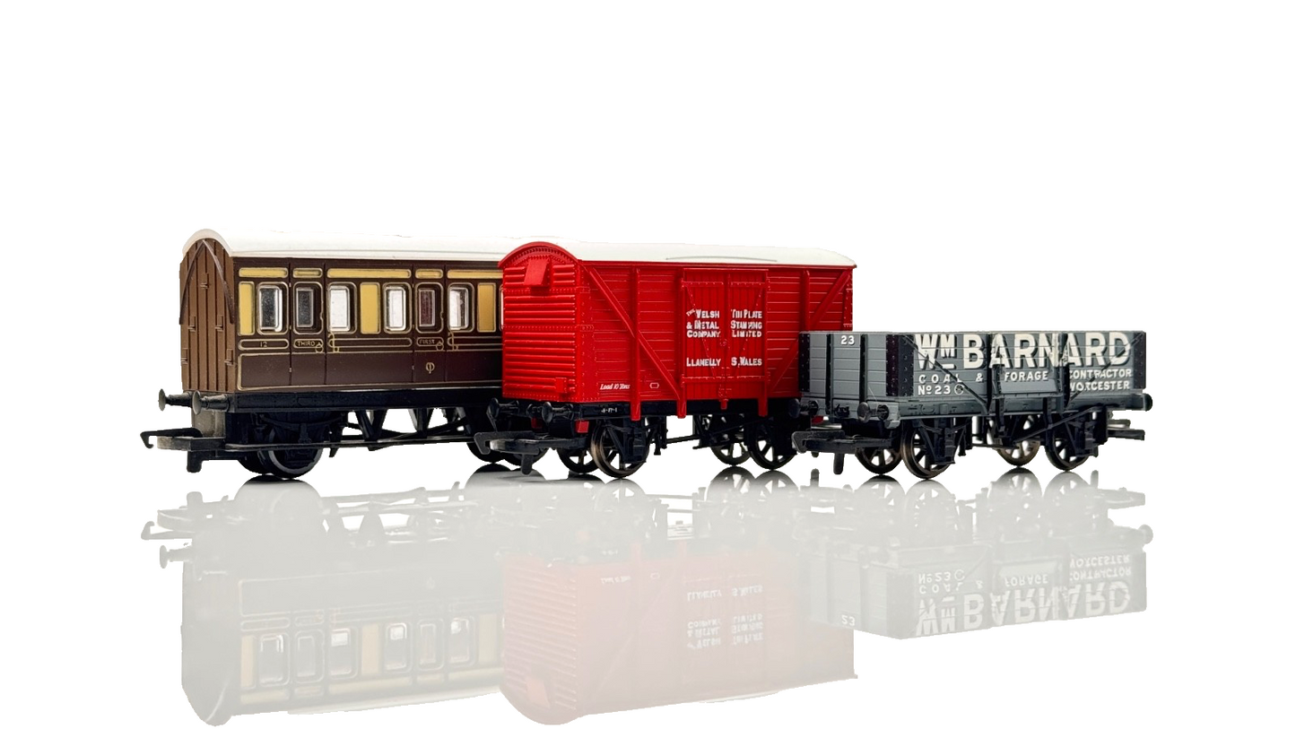 HORNBY 00 GAUGE - R1035 - GWR 4 WHEEL COACH WELSH TINPLATE VENT BARNARD UNBOXED