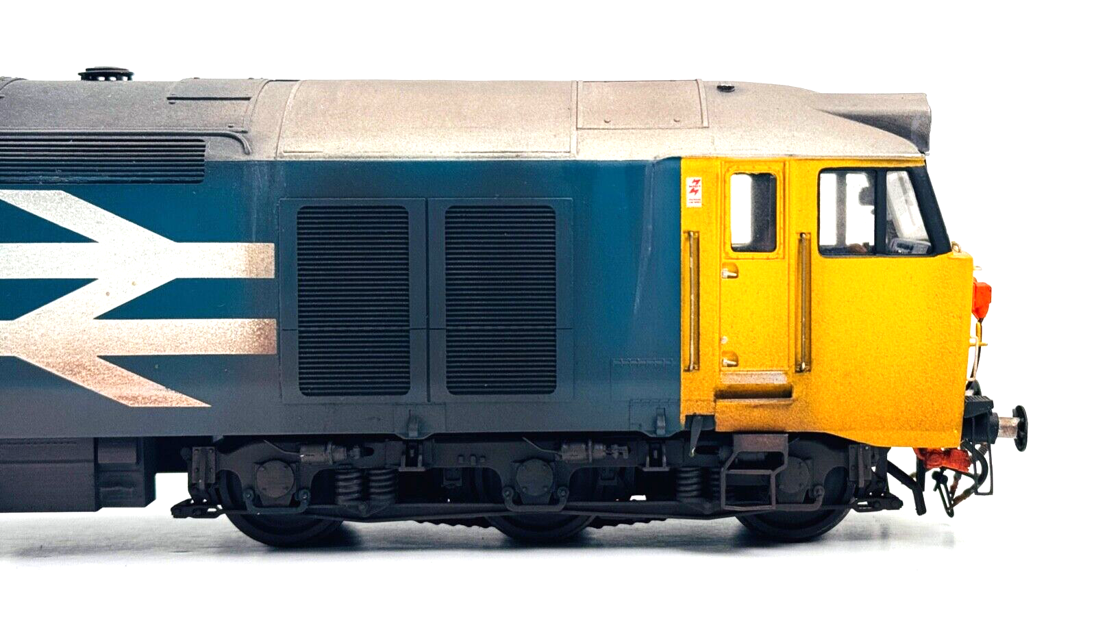JUST LIKE THE REAL THING O GAUGE - CLASS 50 LARGE LOGO ARK ROYAL 50035 DCC SOUND