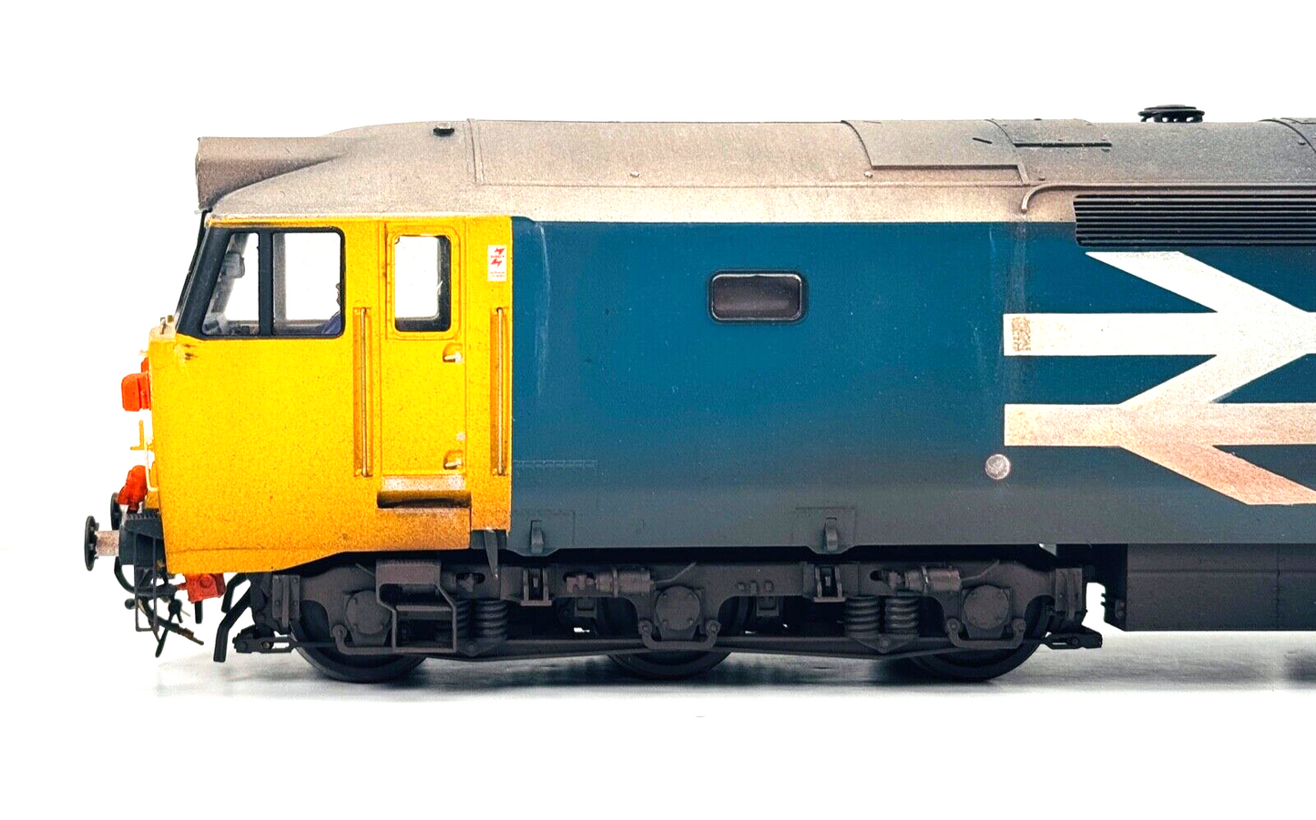 JUST LIKE THE REAL THING O GAUGE - CLASS 50 LARGE LOGO ARK ROYAL 50035 DCC SOUND