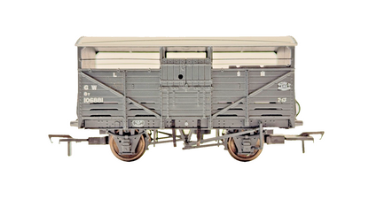 BACHMANN 00 GAUGE - 37-711 - 8T GW GREAT WESTERN CATTLE WAGON - IMPERFECT