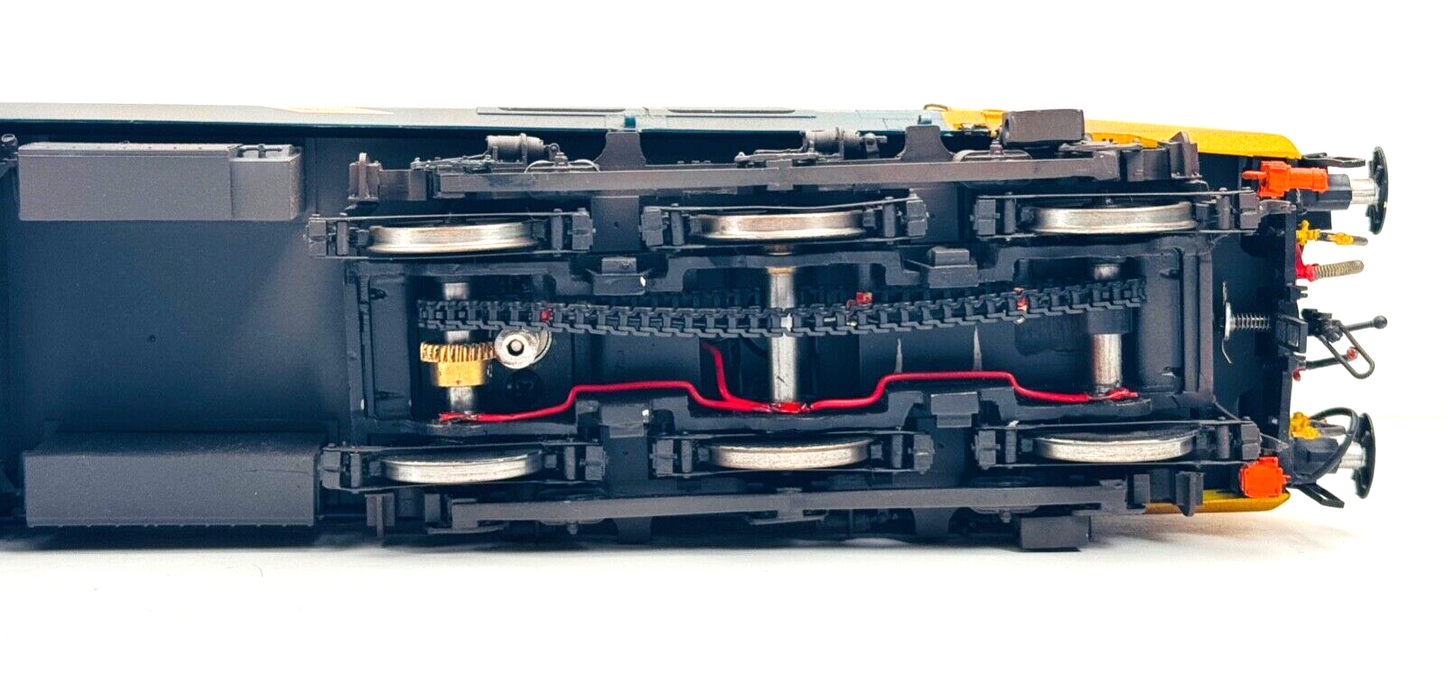 JUST LIKE THE REAL THING O GAUGE - CLASS 50 LARGE LOGO ARK ROYAL 50035 DCC SOUND