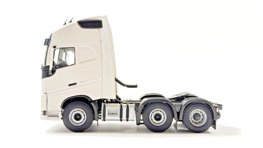 WSI 1/50 SCALE - 03-1137 - VOLVO FH4 GLOB XL 6X2 PLAIN WHITE TRACTOR CAB BOXED