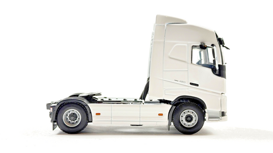 WSI 1/50 SCALE - 03-1136 - VOLVO FH4 GLOB. 4X2 PLAIN WHITE TRACTOR CAB BOXED