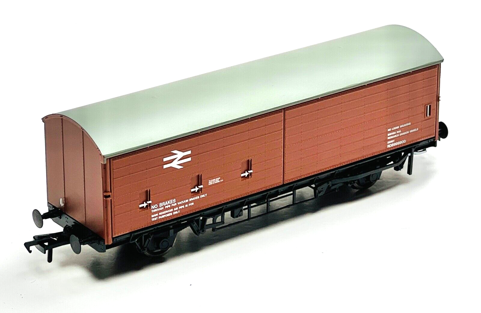 BACHMANN 00 GAUGE - 38-125Y - COV-AB TRIBOMETER TRAIN VAN BR BAUXITE (INVICTA)